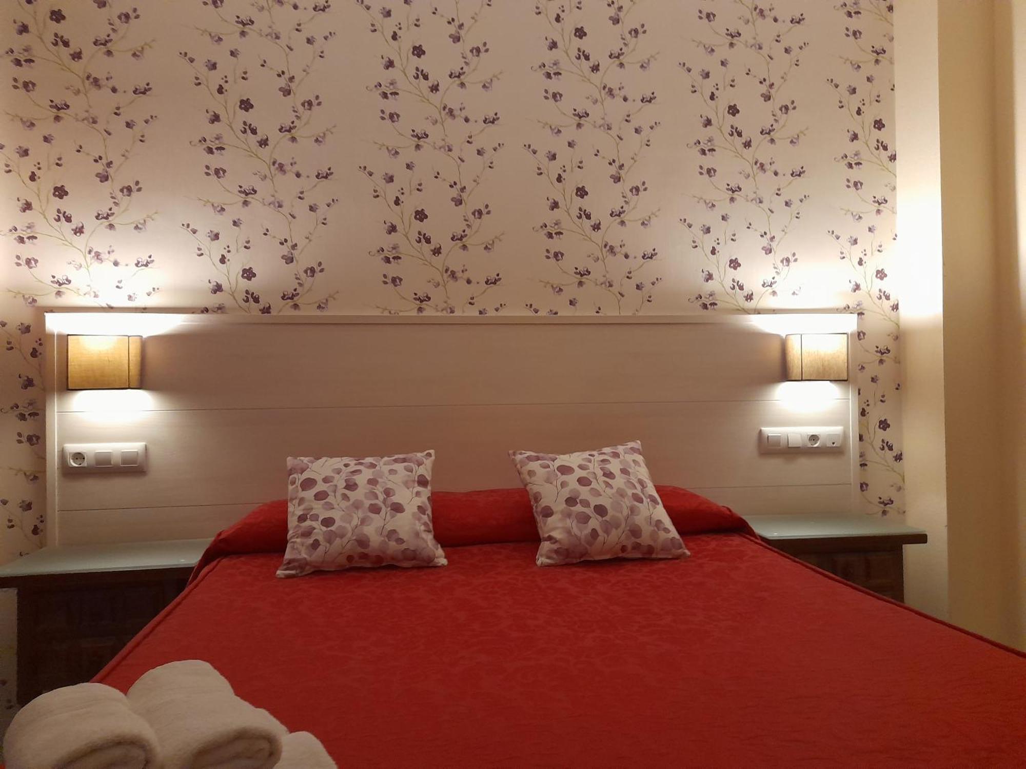 Hostal San Roque Guadalajara Exteriör bild