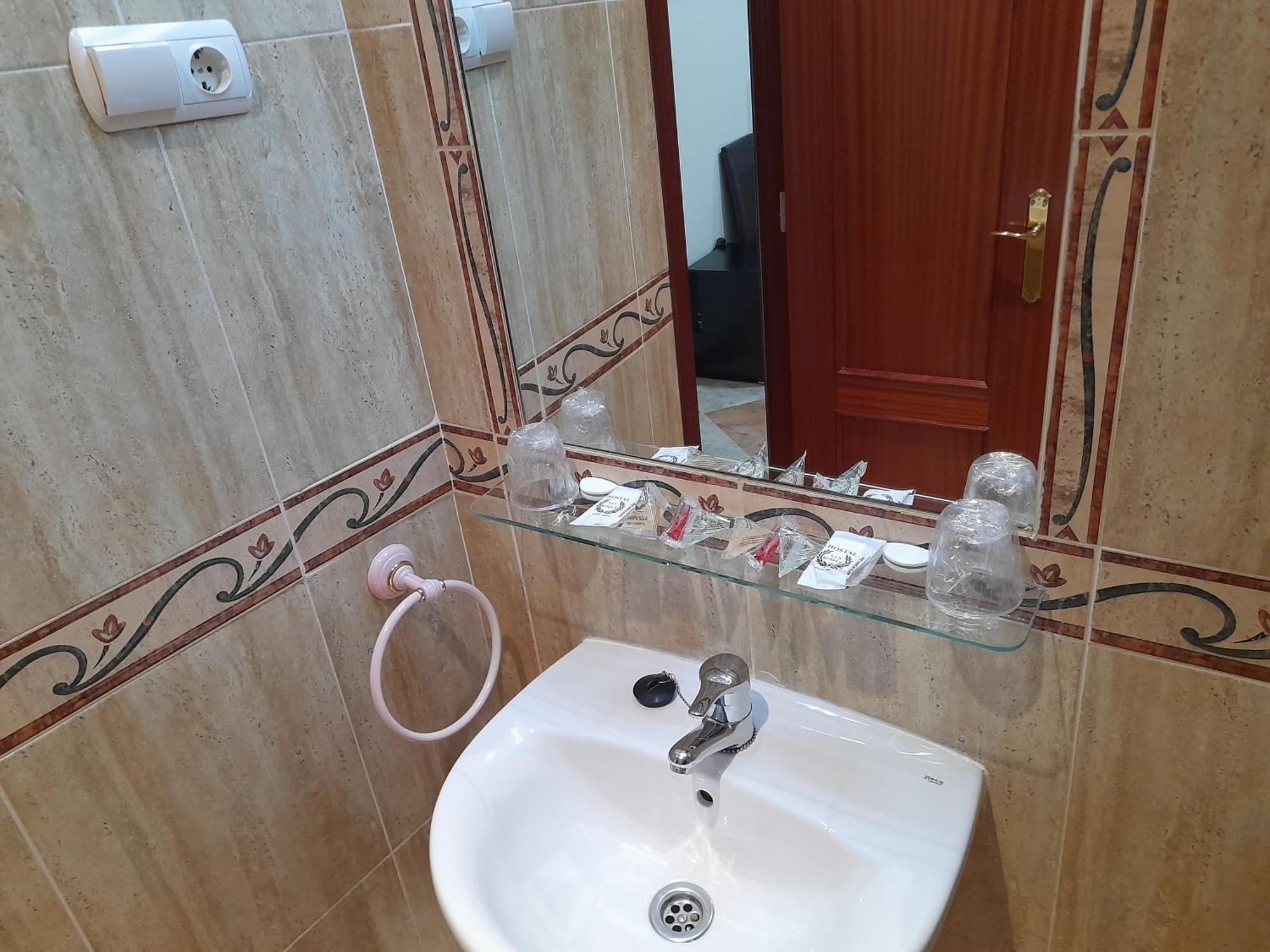Hostal San Roque Guadalajara Exteriör bild