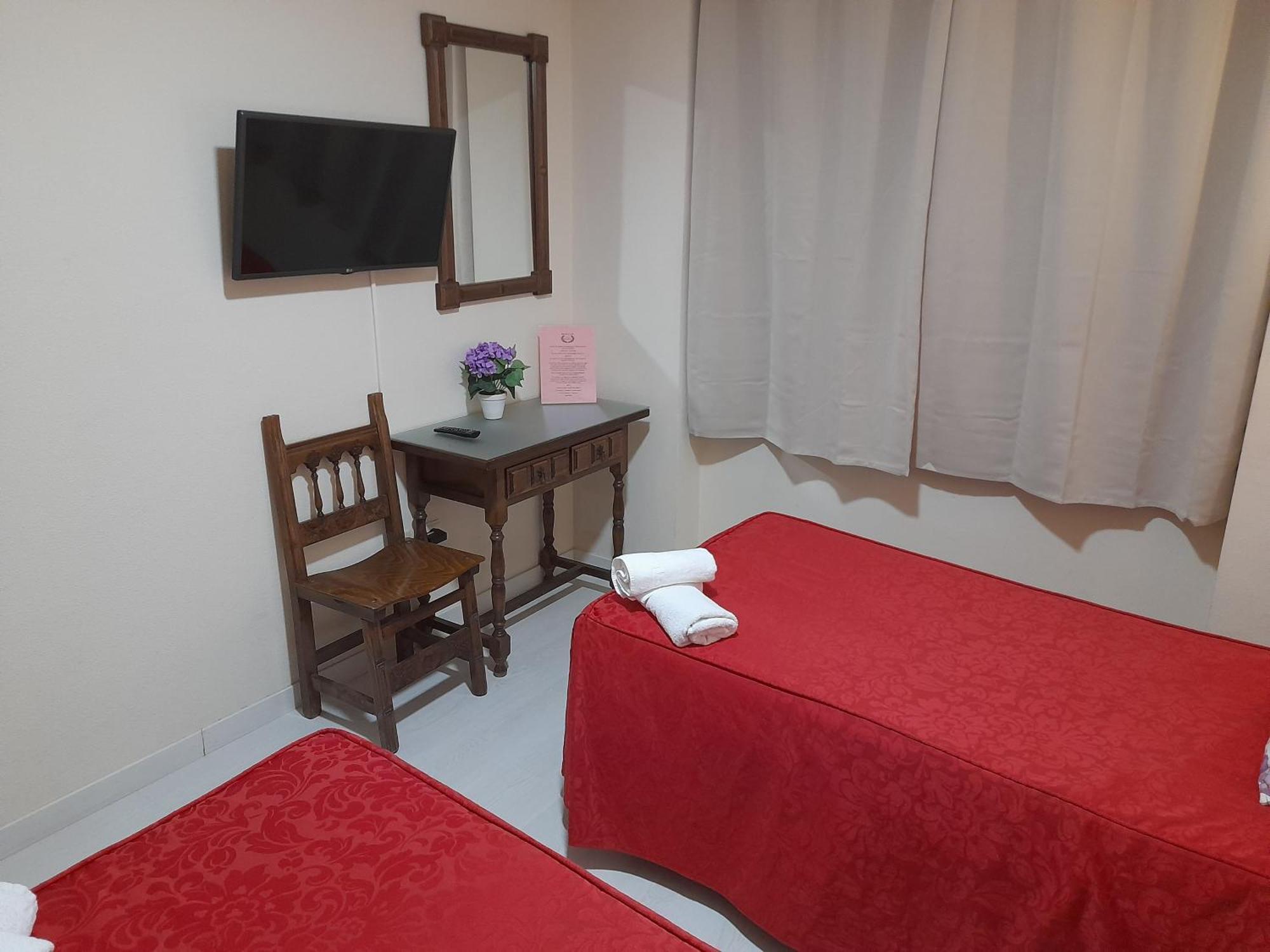 Hostal San Roque Guadalajara Exteriör bild