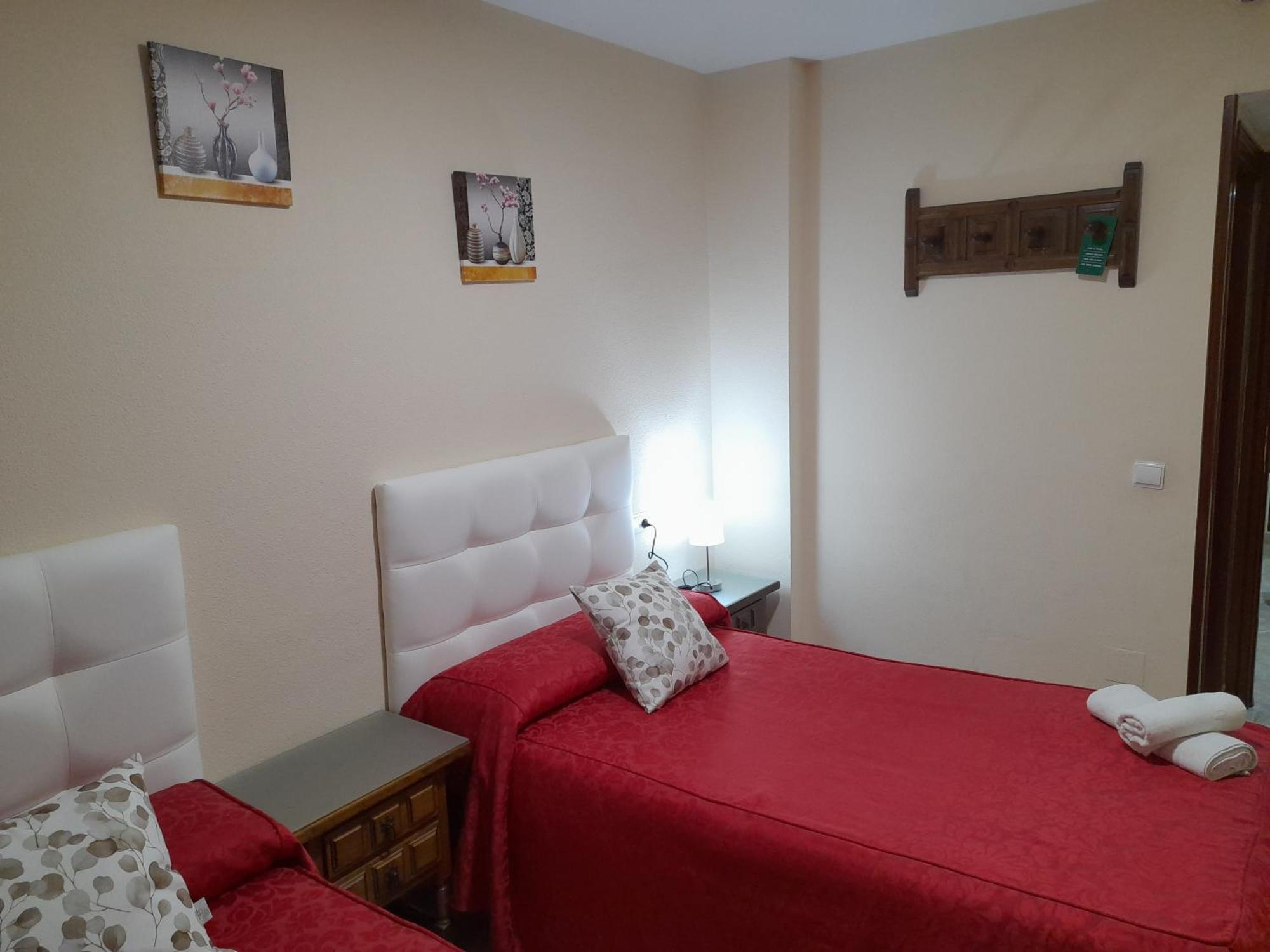 Hostal San Roque Guadalajara Exteriör bild
