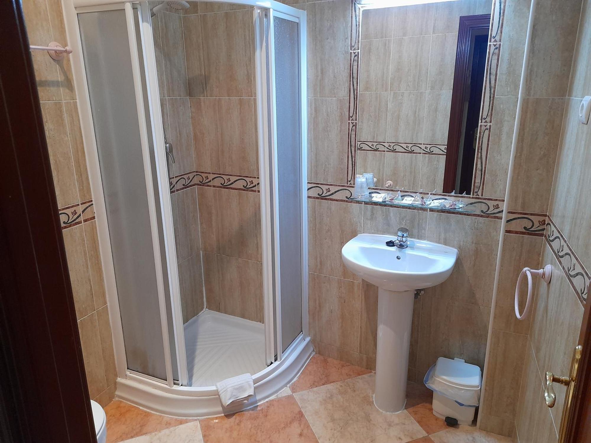 Hostal San Roque Guadalajara Exteriör bild