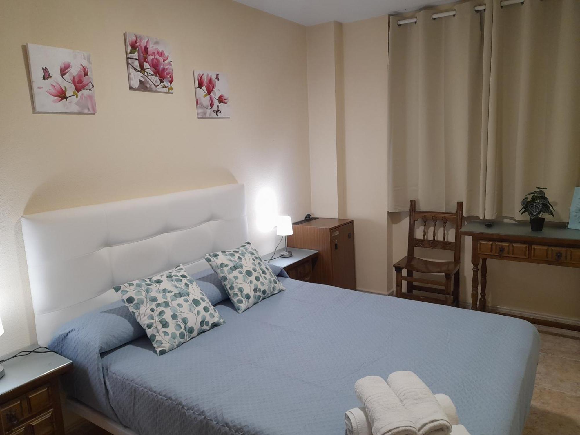 Hostal San Roque Guadalajara Exteriör bild